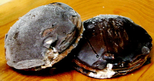 Sugar Free Chocolate Donuts with Vanilla Cream - No Transfat, Saturated Fat or Cholesterol!, Contains 6 donuts about 1.4 lbs Sugar Free Chocolate Donuts with Vanilla Cream - No Transfat, Saturated Fat or Cholesterol!, Contains 6 donuts about 1.4 lbs