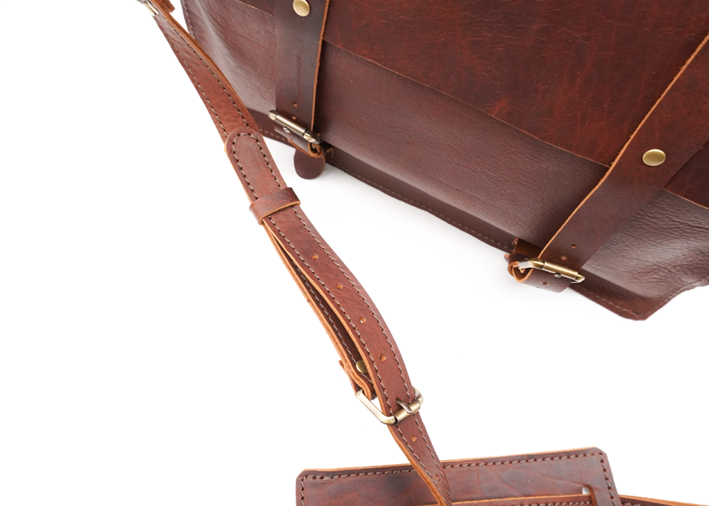 Bison Leather Messenger Bag for everyday or business use - Ozark