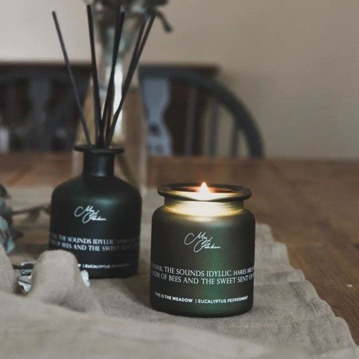Shop Now MH-CAN01 Scottish Stag Soy Candle – Spruce & Birch Scent Lifestyle on Scottishwebstore.com