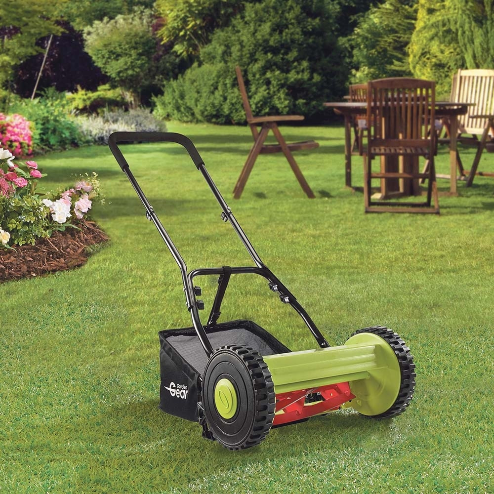 Traditional Garden Push Lawn Mower Mr Middleton Garden Shop
