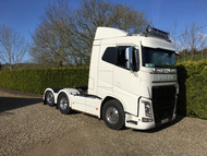 New Volvo FH low roof for Meens Haulage