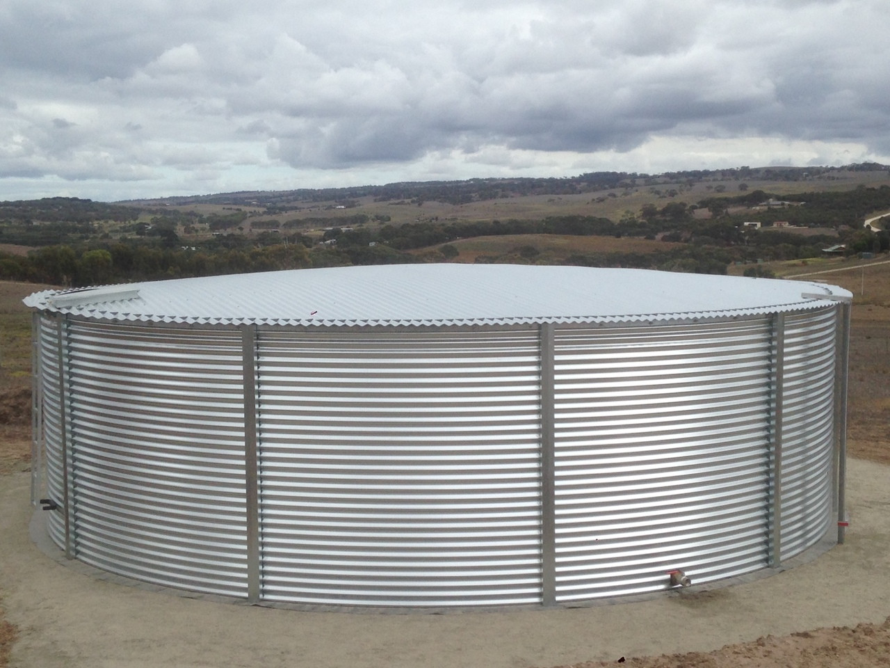 28,000 Gallon Aquamate Water Storage Tank