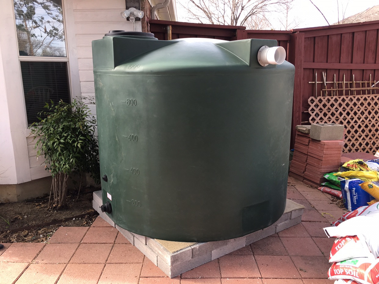 1000 gallon rain harvesting tank