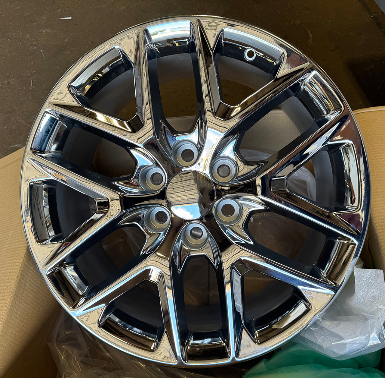 Chrome 20" New Style Snowflake Wheels with Blackhawk R/T Tires for Chevy Silverado, Tahoe, Suburban - New Set of 4