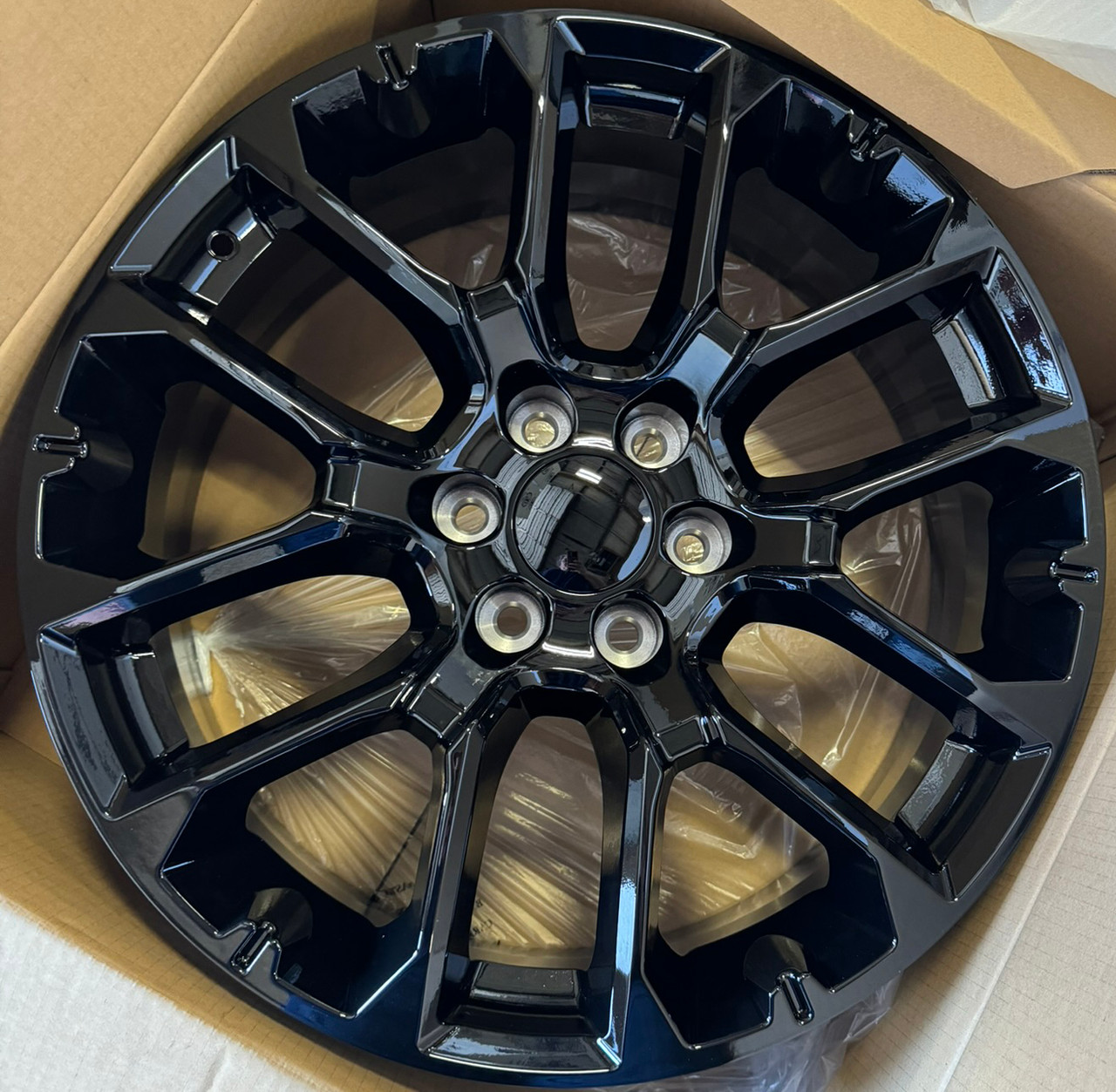 Gloss Black 22" Notched Wheels with Blackhawk R/T Tires for Chevy Silverado, Tahoe, Suburban - New Set of 4