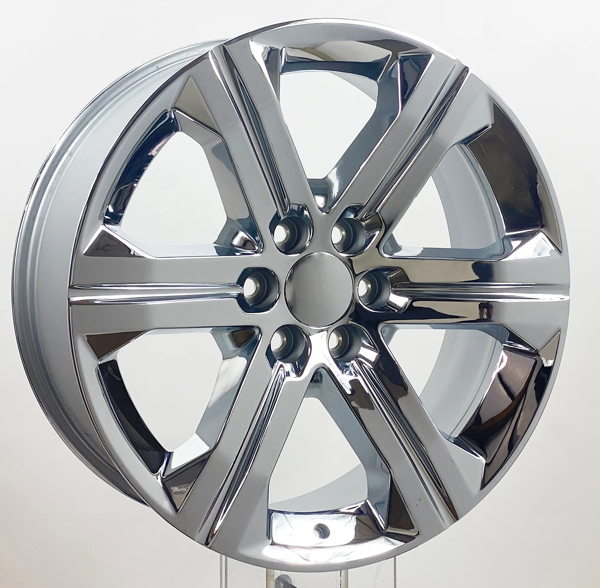 Chrome 22" G13 Closed Spoke Wheels with 285/45R22 Hankook Tires for Cadillac Escalade