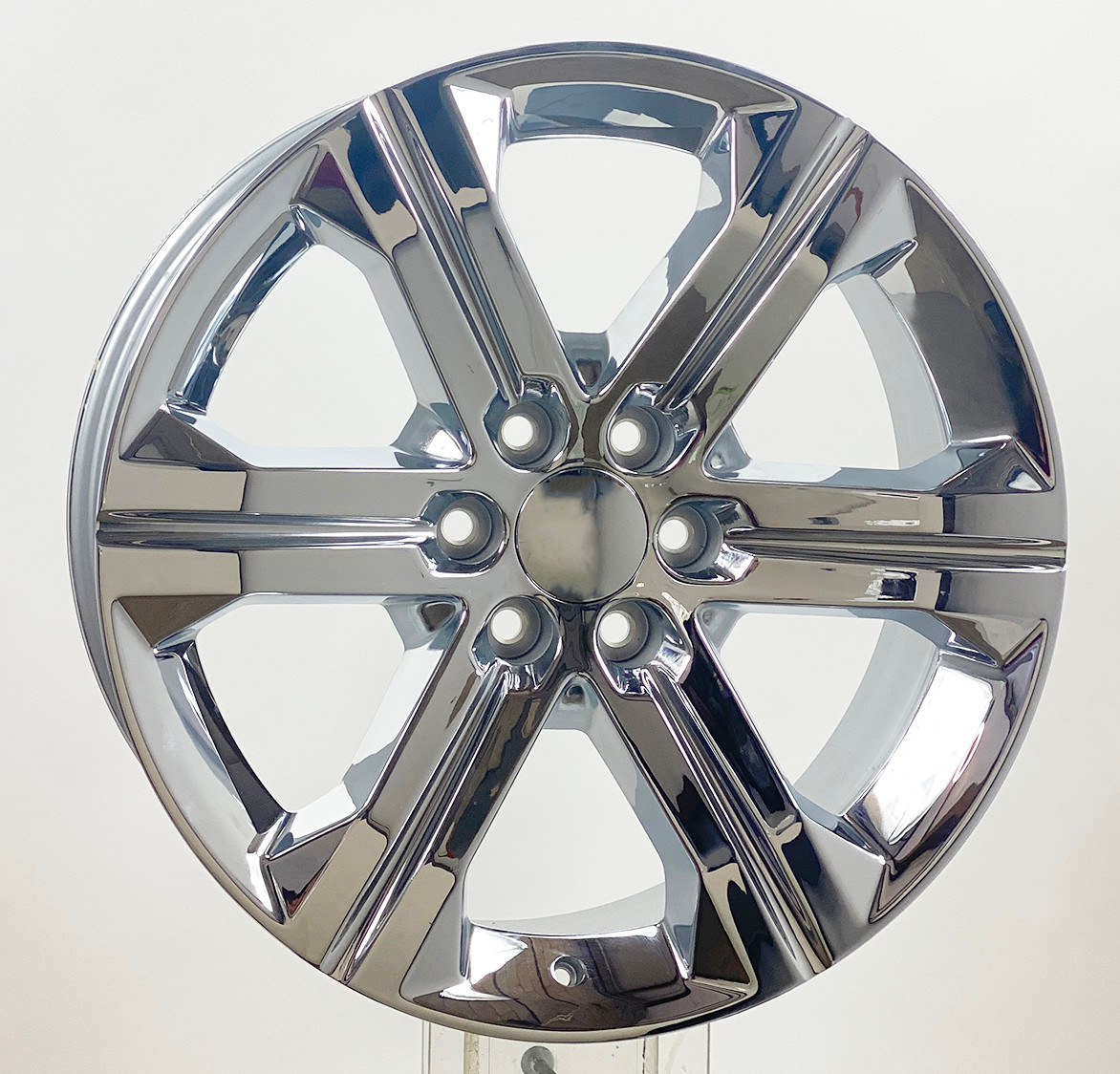 GMC Chrome Closed Spoke 22 Inch G13 Wheels for Sierra, Yukon, Denali