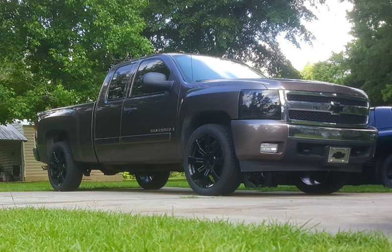 silverado-black-8-spoke2gallery.jpg