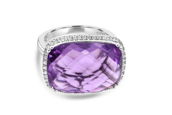 18ct White Gold Amethyst & Diamond Ring: Oval Cut with Haloto