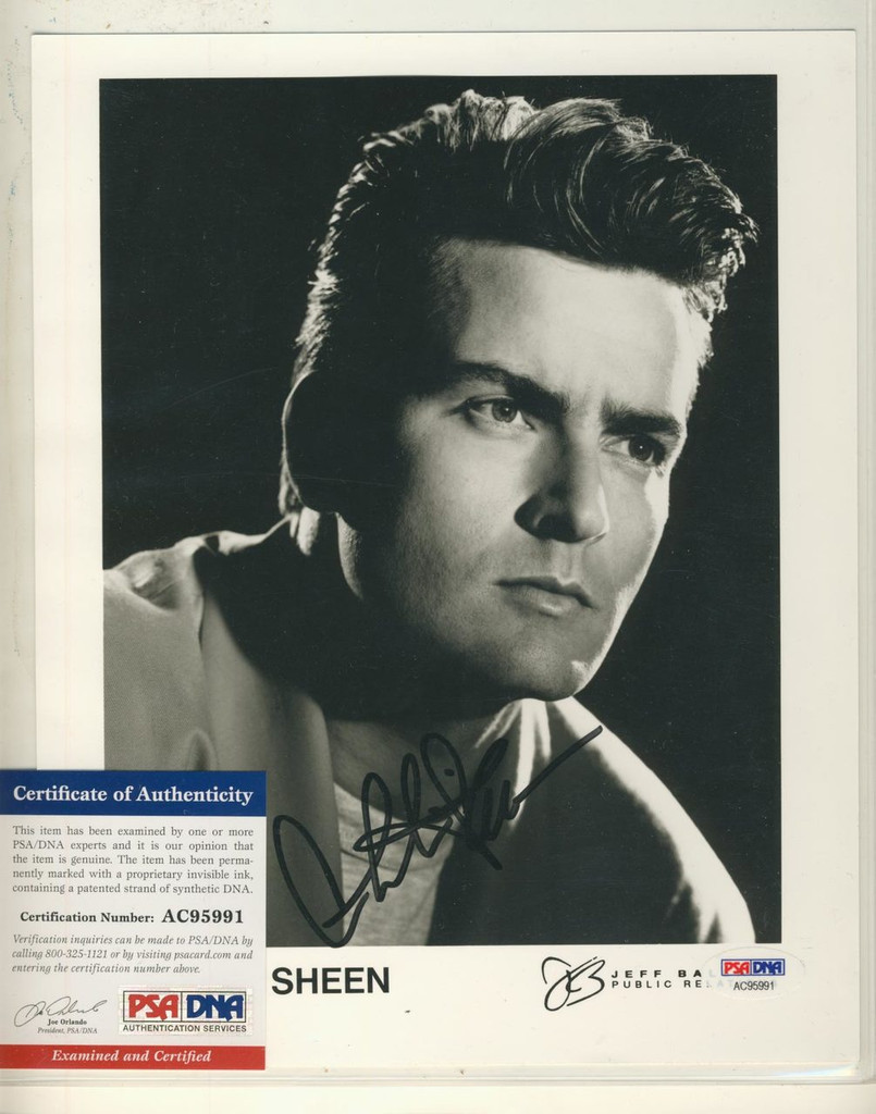 Charlie Sheen Autographic 8 by 10 inch Picture PSA/DNA Authentication  #*