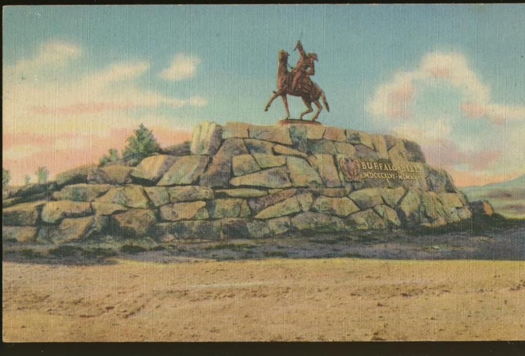 Buffalo Bill Post Card Monument Cody, Wyoming  #*