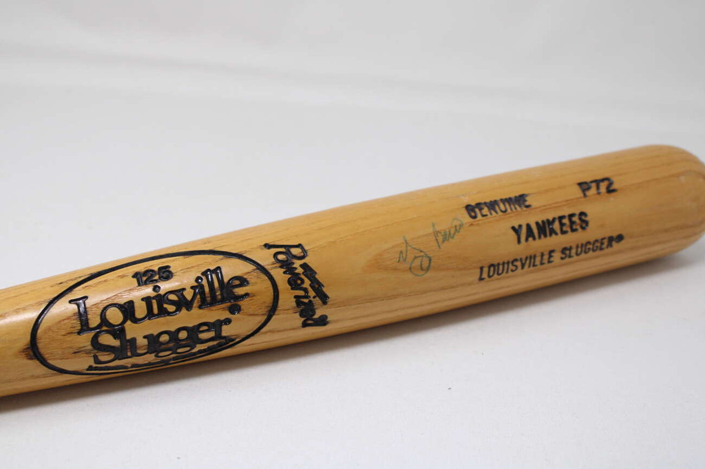 Yogi Berra Bat Signed Auto PSA/DNA Sticker ONLY Yankees Louisville Slugger