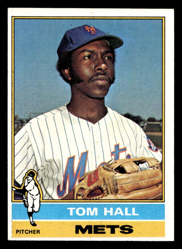 1976 Topps #621 Tom Hall Near Mint 