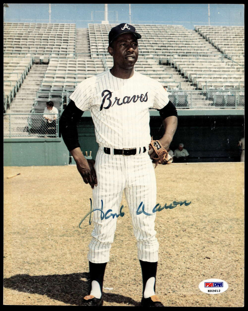 Hank Aaron 8 x 10 Photo Signed Auto PSA/DNA Authenticated Braves ID: 452307