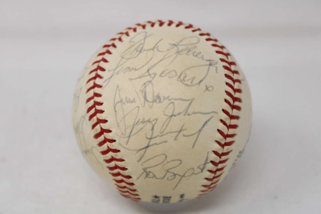 Gaylord Perry 1971 Team Signed Baseball Giants 23 Autos Mays/McCovey Clubhouse