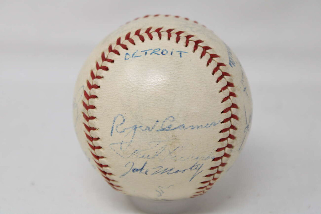 Dick Wakefield Eddie Mayo 1940's Team Signed Baseball Tigers 20+ Autos