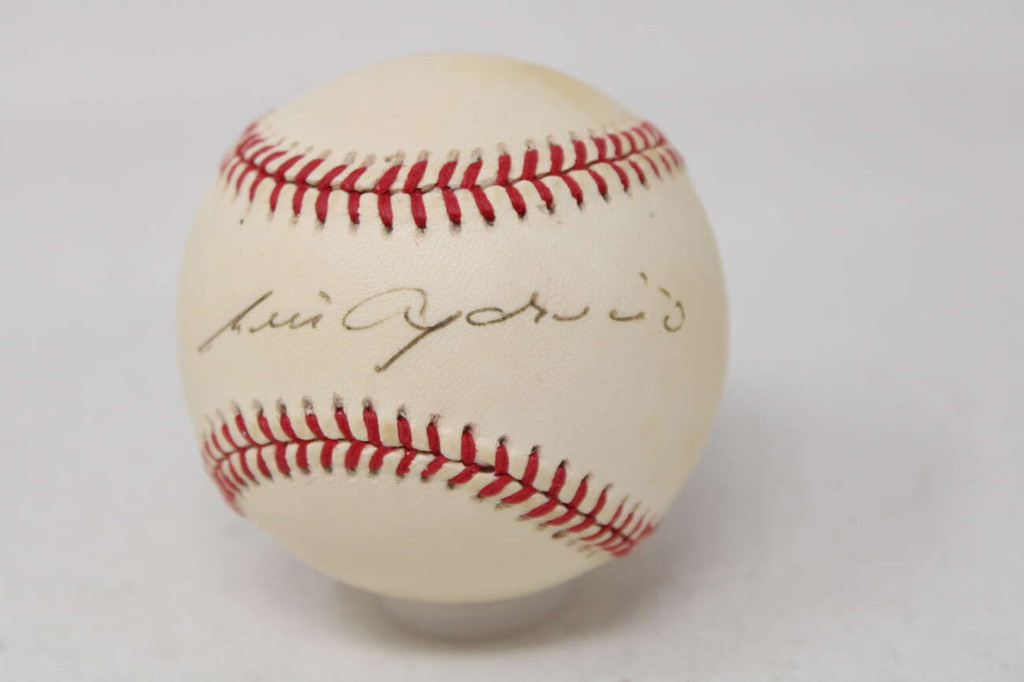 Luis Aparicio PSA/DNA Signed Auto Baseball White Sox