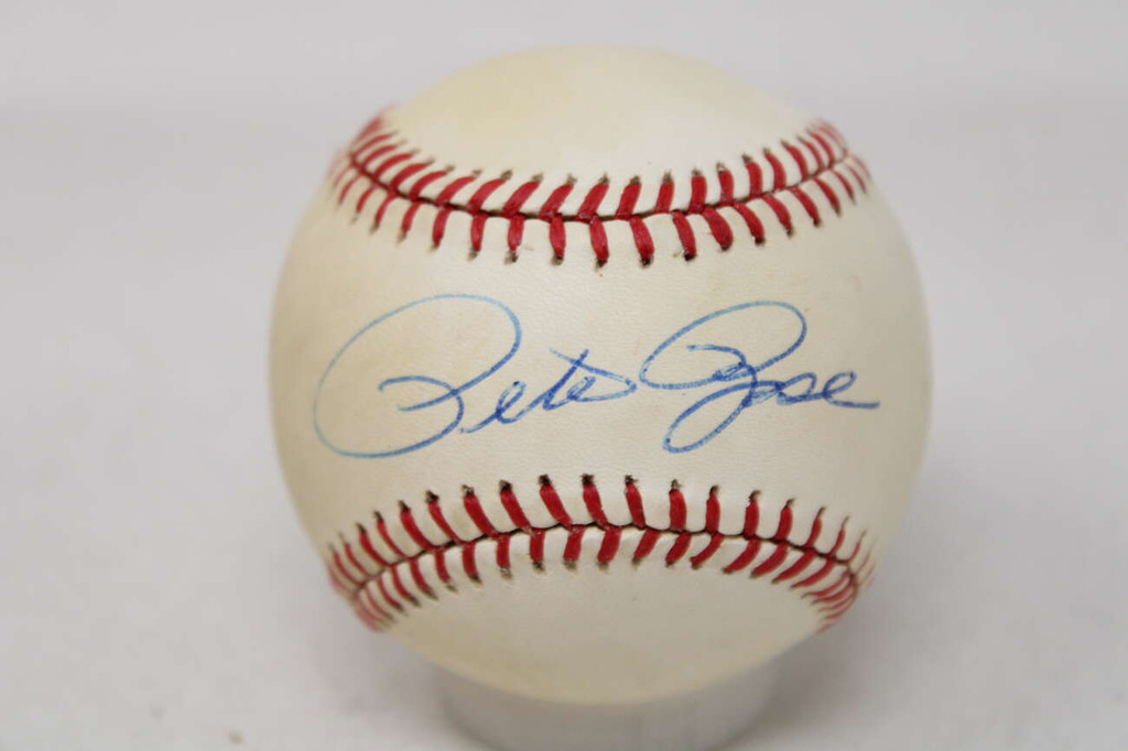 Pete Rose PSA/DNA Authenticated Auto Signed Baseball Cincinnati Reds Giamatti Ball ID: 500672