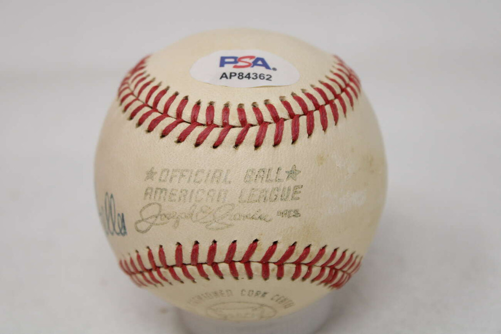 Bob Feller Baseball PSA/DNA Authenticated Signed Indians Guardians Vintage Ball