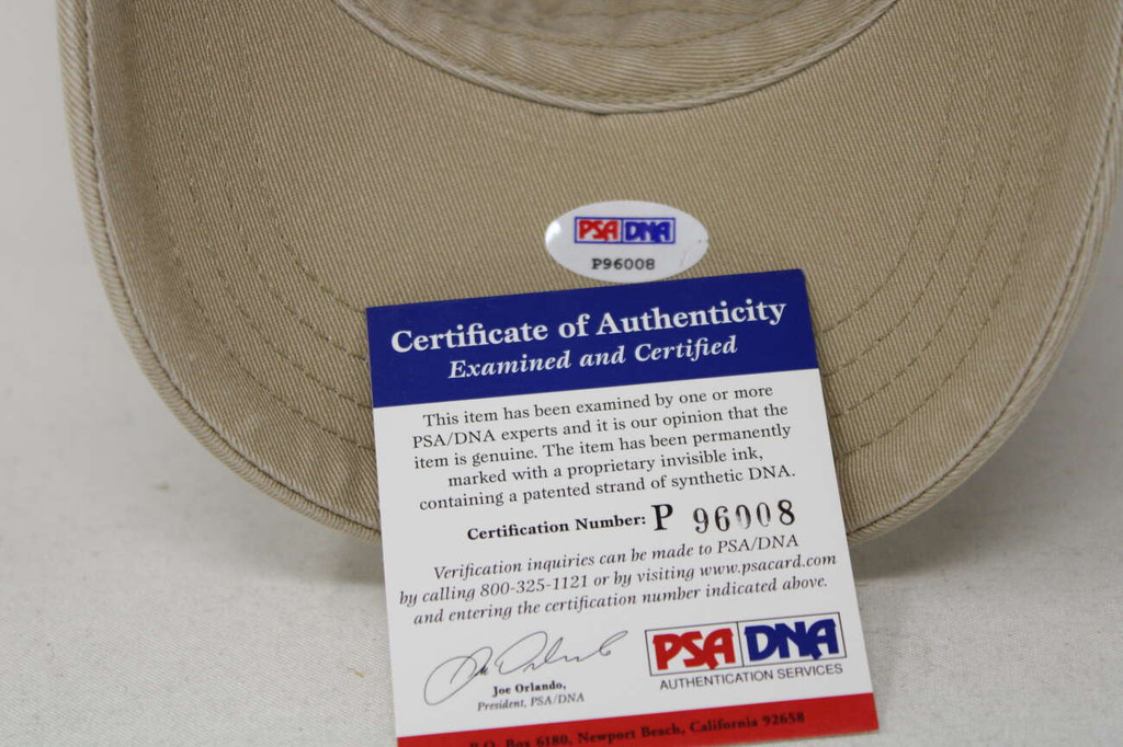 Yogi Berra Signed Hat Cap PSA/DNA Desert Mountain Hat Yankees