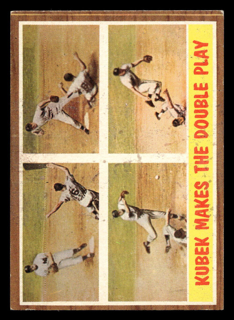 1962 Topps #311 Kubek Makes the Double Play IA Excellent+  ID: 513066