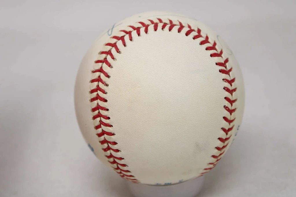 Luis Tiant Baseball JSA Autograph Signed Red Sox