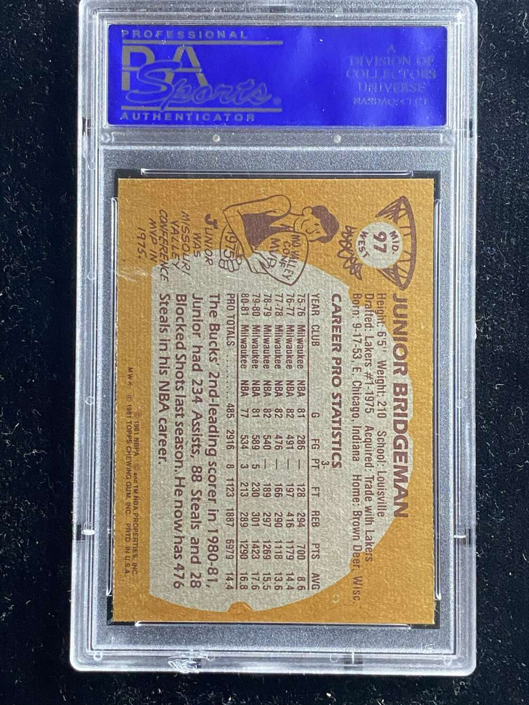 1981-82 Topps Mid-West #97 Junior Bridgeman Bucks PSA 9oc Mint