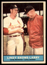 1961 Topps #75 Lindy McDaniel/Larry Jackson Lindy Shows Larry Excellent+ ID: 131526 1961 Topps #75 Lindy McDaniel/Larry Jackson Lindy Shows Larry Excellent+ ID: 131526