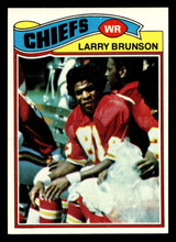 1977 Topps #244 Larry Brunson Near Mint+  ID: 502621