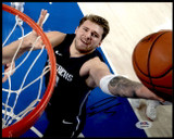 Luka Doncic 8x10 Photo Signed PSA/DNA Authenticated Mavericks Autographed ID: 503155