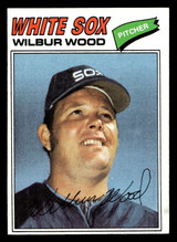 1977 Topps #198 Wilbur Wood Near Mint  ID: 516548