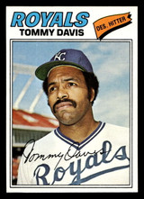 1977 Topps #362 Tommy Davis Near Mint+  ID: 517201