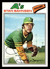 1977 Topps #383 Stan Bahnsen Near Mint  ID: 517325