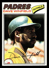 1977 Topps #390 Dave Winfield Near Mint  ID: 517357