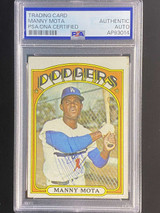 1972 Topps #596 Manny Mota Dodgers PSA Authenticated Signed
