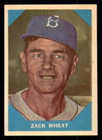 1960 Fleer #12 Zack Wheat Ex-Mint  ID: 383273