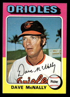 1975 Topps #26 Dave McNally Ex-Mint  ID: 397918