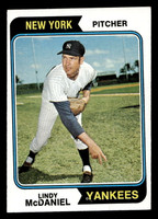 1974 Topps #182 Lindy McDaniel Ex-Mint Miscut 