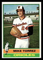 1976 Topps #25 Mike Torrez Near Mint  ID: 431092