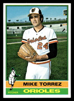 1976 Topps #25 Mike Torrez Near Mint  ID: 500809