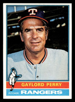 1976 Topps #55 Gaylord Perry Ex-Mint  ID: 500835