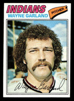 1977 Topps #33 Wayne Garland Near Mint 