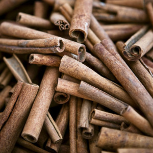 Discover Fox’s Spices Cinnamon Sticks 250g. Perfect for curries, rice dishes, baking, mulled wine, and desserts. Add warm, sweet spice to savoury and sweet recipes. Discover Fox’s Spices Cinnamon Sticks 250g. Perfect for curries, rice dishes, baking, mulled wine, and desserts. Add warm, sweet spice to savoury and sweet recipes.
