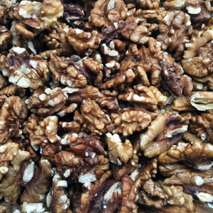 Walnut Halves 1kg pack perfect for baking, cooking, salads and snacking. Fresh, crunchy walnuts ideal for home cooks, bakers and professional kitchens. Walnut Halves 1kg pack perfect for baking, cooking, salads and snacking. Fresh, crunchy walnuts ideal for home cooks, bakers and professional kitchens.