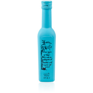 Turquoise bottle of Castillo de Canena Smoked Arbequina Extra Virgin Olive Oil 250ml with black screen-printed text, premium Spanish finishing oil. Turquoise bottle of Castillo de Canena Smoked Arbequina Extra Virgin Olive Oil 250ml with black screen-printed text, premium Spanish finishing oil.