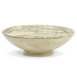 Hakeme Concentric Cream Ramen Bowl 24.5cm. Durable Japanese stoneware, ideal for ramen, pho, udon and rice dishes. Elegant design and dishwasher safe. Hakeme Concentric Cream Ramen Bowl 24.5cm. Durable Japanese stoneware, ideal for ramen, pho, udon and rice dishes. Elegant design and dishwasher safe.
