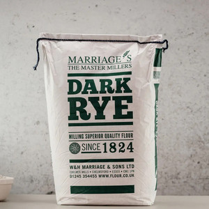 Marriage’s Dark Rye Flour 16kg is a wholemeal rye flour with rich flavour and dense character, ideal for rye loaves and pumpernickel style bread.