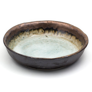 Oyster Glaze Bowl 18.5cm made from Minoyaki porcelain with a striking shell-inspired finish. Ideal for noodles, salads, rice or desserts. Oyster Glaze Bowl 18.5cm made from Minoyaki porcelain with a striking shell-inspired finish. Ideal for noodles, salads, rice or desserts.