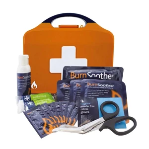 Medium Burns Kit for fast initial treatment of burns and scalds. HSE guideline compliant with burn gel, bandages, gloves, scissors and wall bracket.