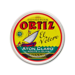 Ortiz Yellowfin Tuna Fillets 250g in olive oil. Tender, full-flavoured tuna ideal for salads, sandwiches and classic Spanish recipes.